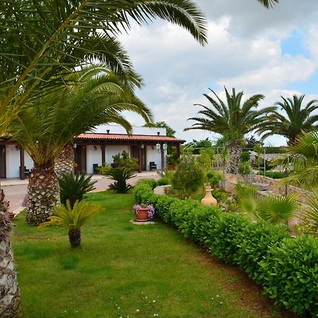 Hostal Relais La Giara Manduria Exterior foto