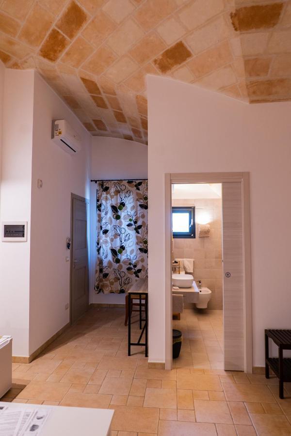 Hostal Relais La Giara Manduria Exterior foto